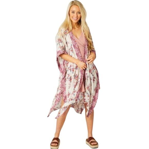 Altar'd State Mimi Pink Floral Kimono - Picture 3 of 8